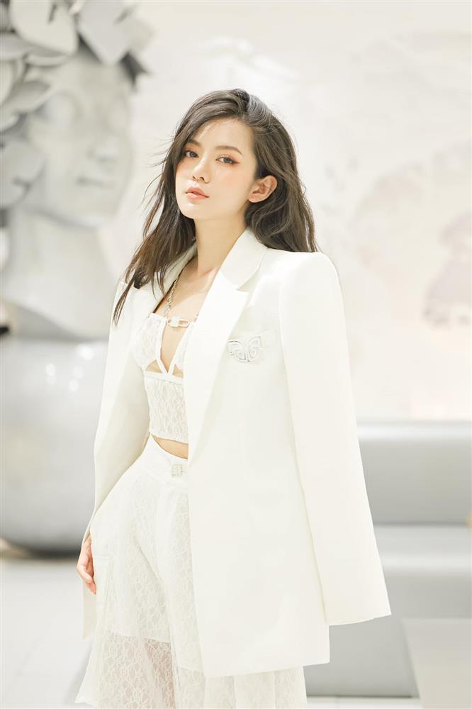 Bất ngờ phong độ anh xã đại gia của hot girl Tú Linh-5