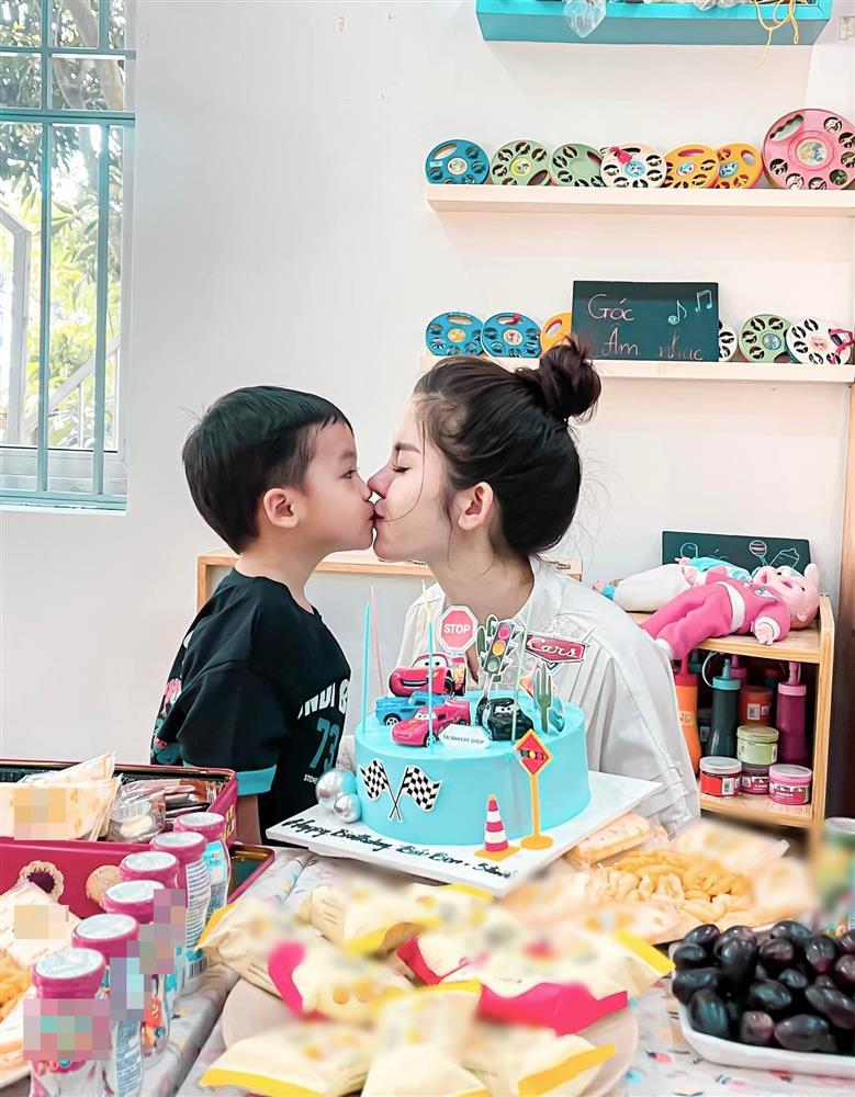 Bố mẹ ly hôn, con trai 3 tuổi Huy Cung có nhà riêng, chuẩn rich kid-2