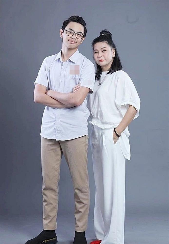 Con trai Cát Phượng tiết lộ tính cách thật của mẹ-3