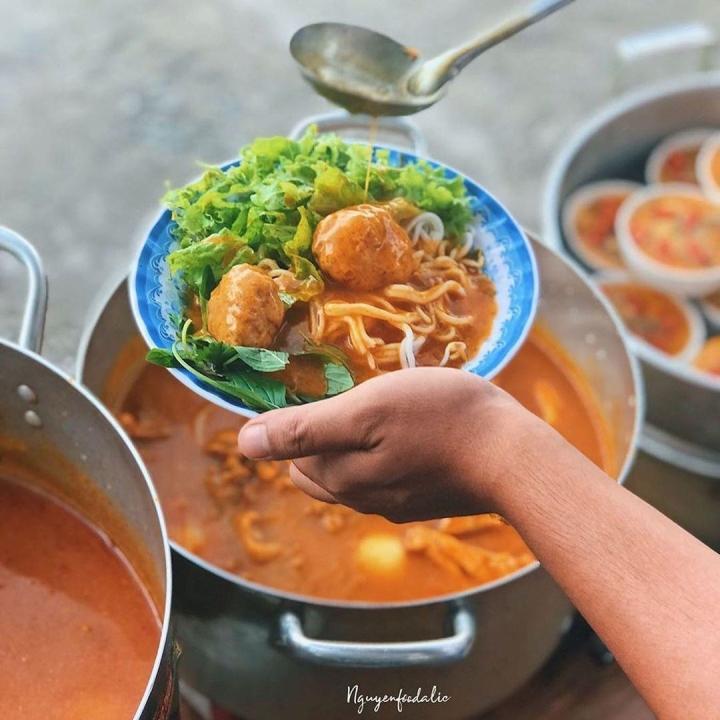 Món bánh nức tiếng Cà Mau, ăn toát mồ hôi vẫn không thể ngừng mồm-2