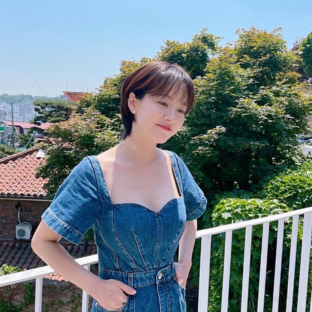 Song Ji Hyo đang có mối quan hệ lãng mạn với Kim Jong Kook-3