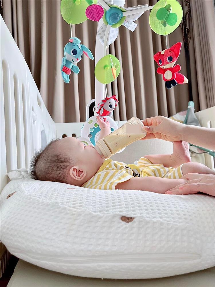 Bảo Thy bị nhắc nhở cách chăm con nhỏ-2