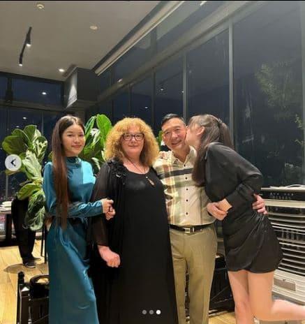 Về Việt Nam, bố mẹ Văn Lâm đối xử ra sao với con dâu Yến Xuân?-3