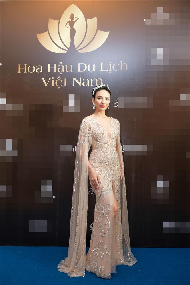 Tú Anh, Jennifer Phạm đọ sắc bất phân thắng bại tại Hoa hậu Du Lịch VN-3