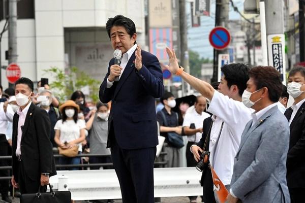 4 sai lầm của đội vệ sĩ vụ ông Abe bị bắn-3