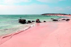 9 bãi biển có màu sắc kỳ lạ nhất trên thế giới