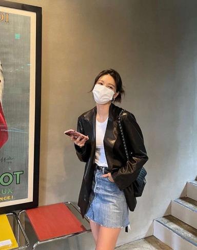 Mặc đẹp quanh năm như sao Hàn với 4 kiểu chân váy hot trend-2