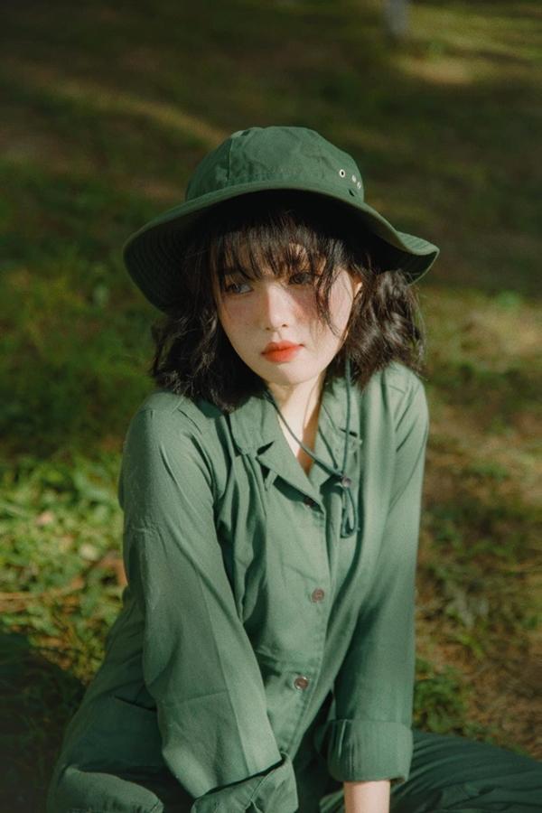 Nữ sinh gây ‘xao xuyến’ với nhan sắc ngọt ngào trong kỳ học quân sự-9