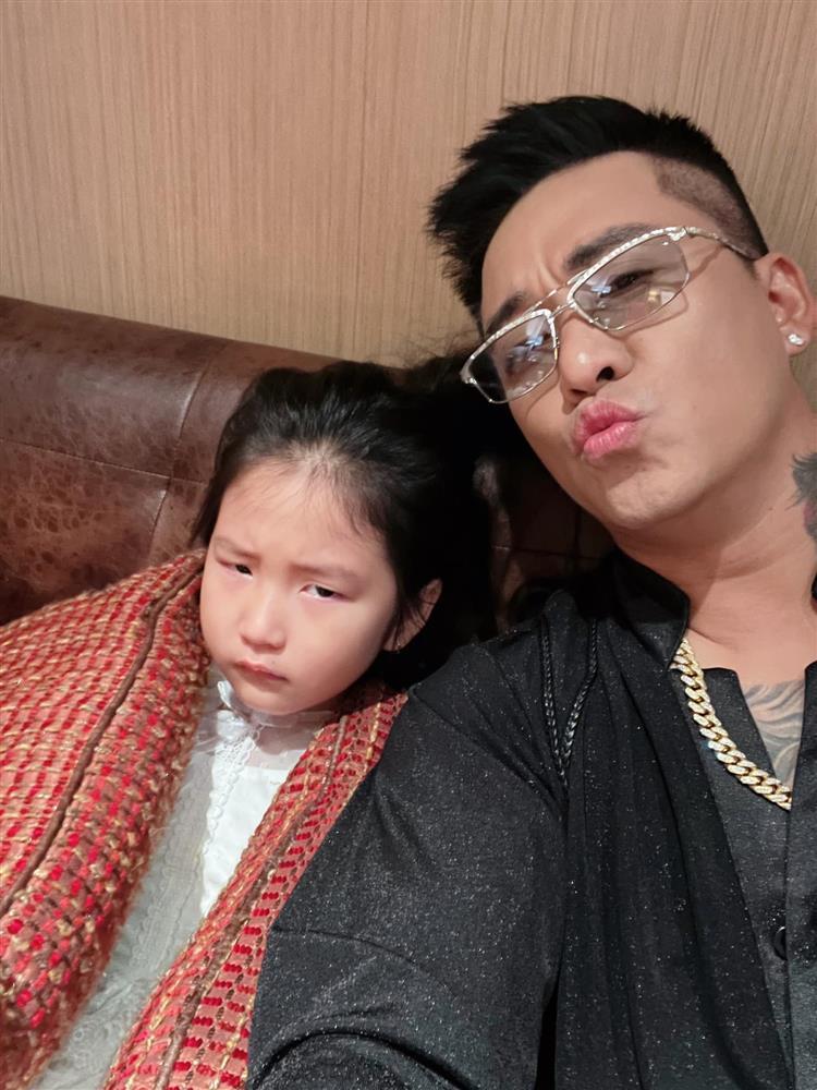 Tin showbiz Việt ngày 10/7: Lê Dương Bảo Lâm khoe ảnh vào viện tâm thần-16