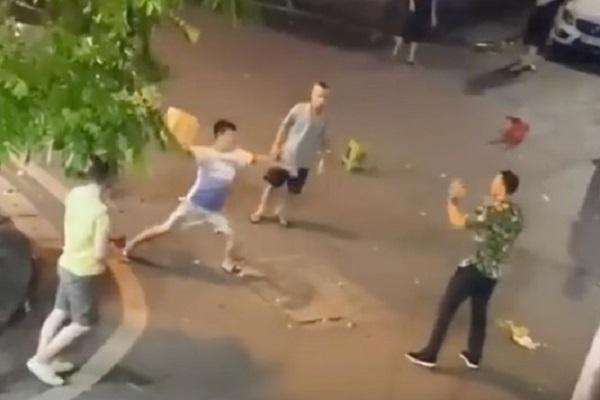 Chủ shop quần áo ở Vĩnh Phúc cầm dao xử lý người chia sẻ bài phốt-3