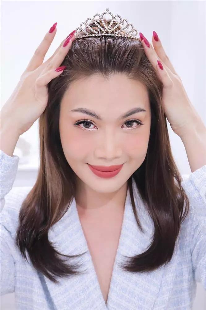 Đào Bá Lộc tung ảnh quyền lực như Hoa hậu, fan xúi đi thi gấp-8