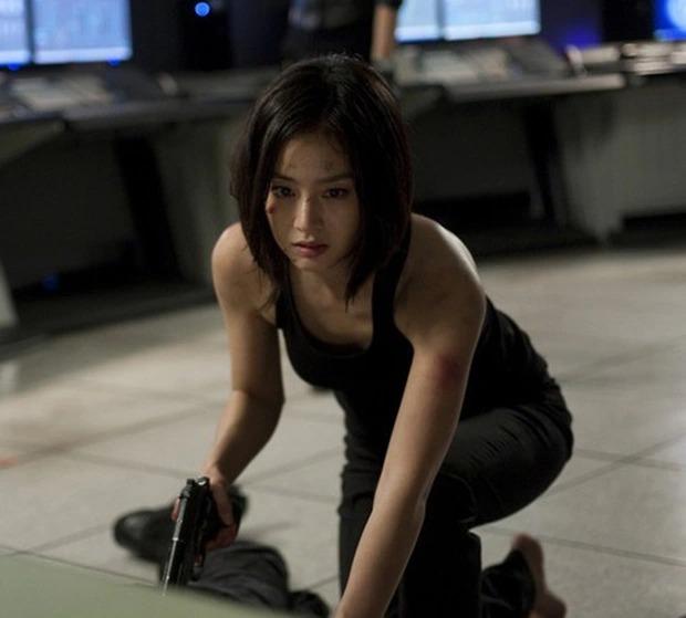 Son Ye Jin từng 4 lần từ chối toàn bom tấn-3