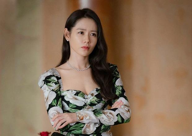 Son Ye Jin từng 4 lần từ chối toàn bom tấn-6