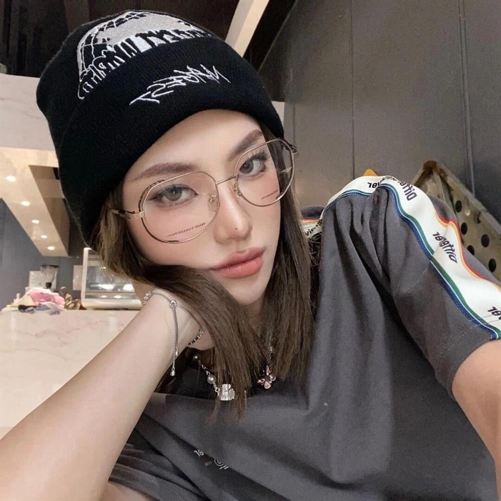 Trương Gia Hân và những nữ nghệ sĩ kinh doanh tình dục online-3