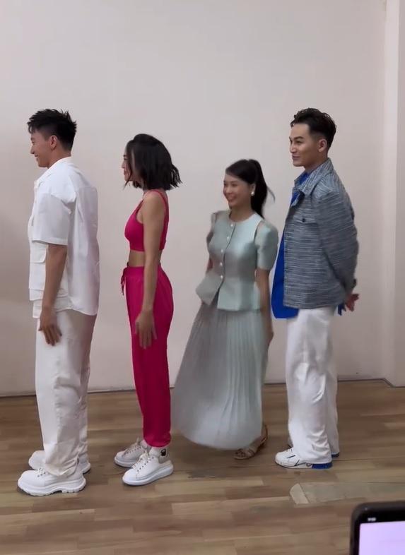 Sam, Ninh Dương Lan Ngọc bé như cái kẹo bên đồng nghiệp-2