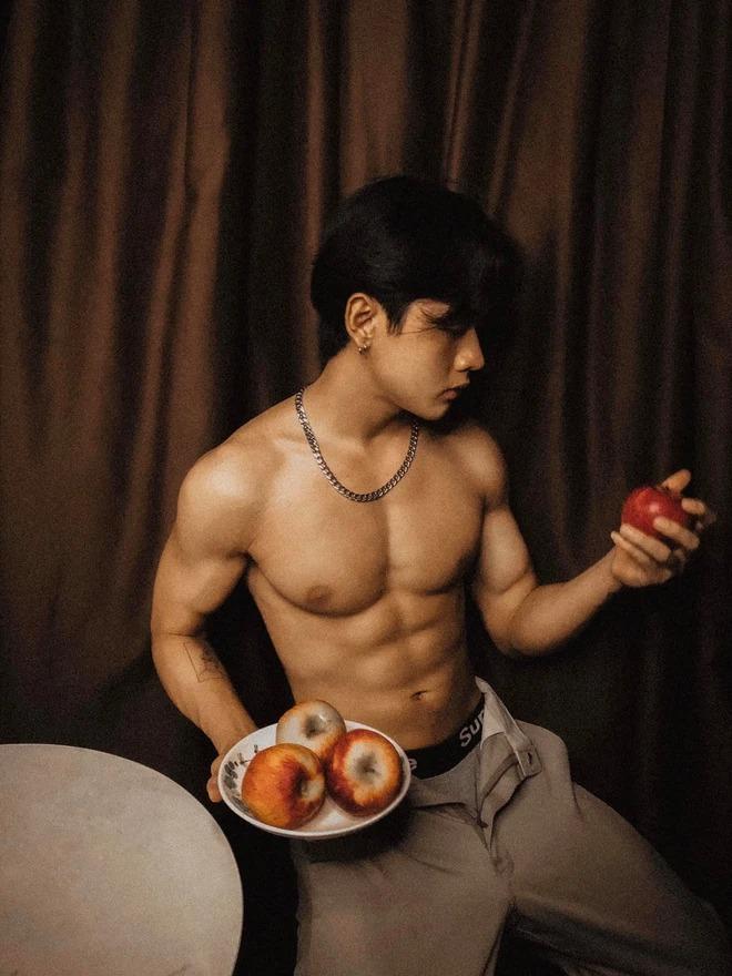 Jun Phạm đang hẹn hò với người mẫu nam 2k1?-9