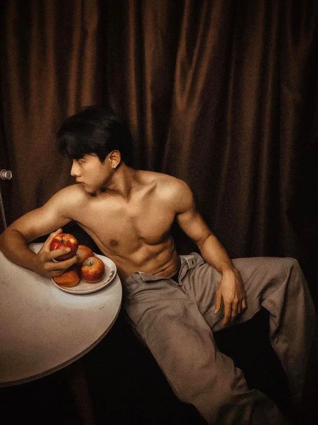 Jun Phạm đang hẹn hò với người mẫu nam 2k1?-11