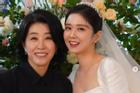 Diễn viên kỳ cựu Kim Mi Kyung chia sẻ ảnh đám cưới Jang Nara