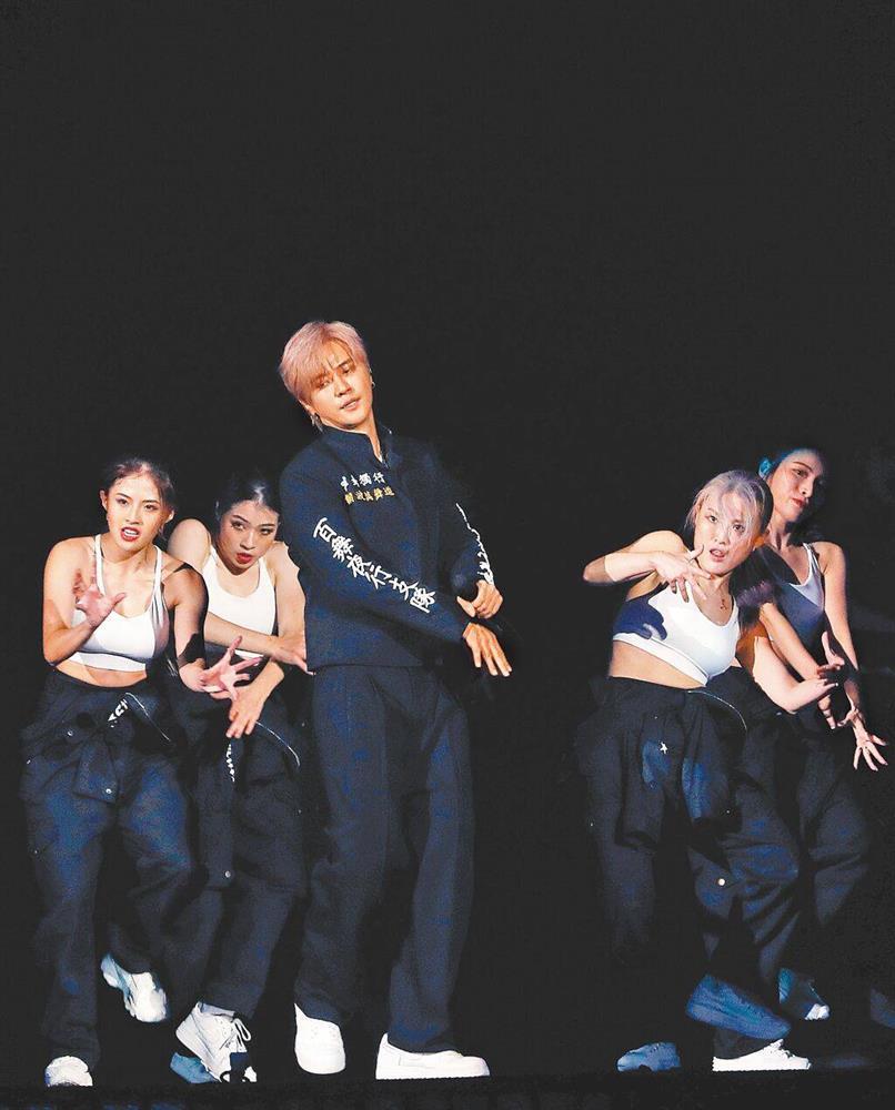 La Chí Tường tái xuất sau bê bối tình dục, khán giả phản ứng sao?-6