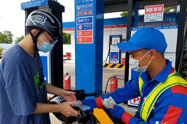 Giá xăng dầu đồng loạt giảm mạnh hơn 3.000 đồng/lít từ 0h ngày 11/7-1