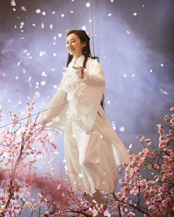 Mỹ nhân chuyên trị vai lẳng lơ, giật bồ bất ngờ đóng Tiểu Long Nữ-5