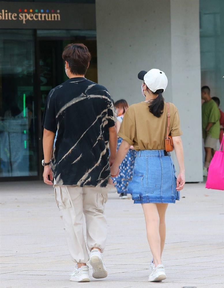 Trần Kiều Ân hiếm hoi nói về chuyện sinh nở với chồng trẻ-1