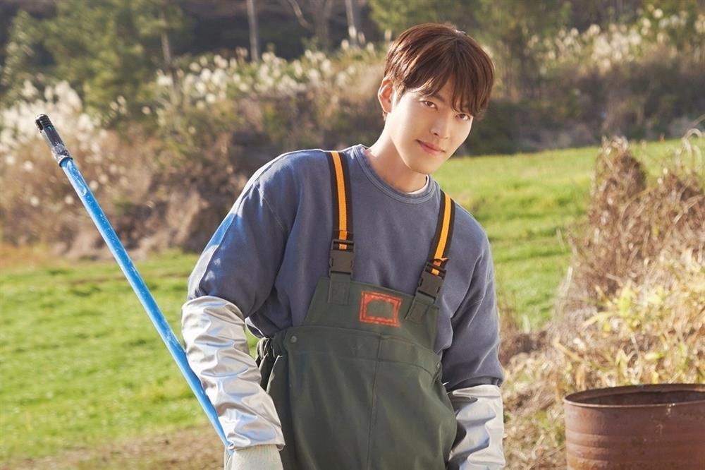 Kim Woo Bin ở tuổi 33-1