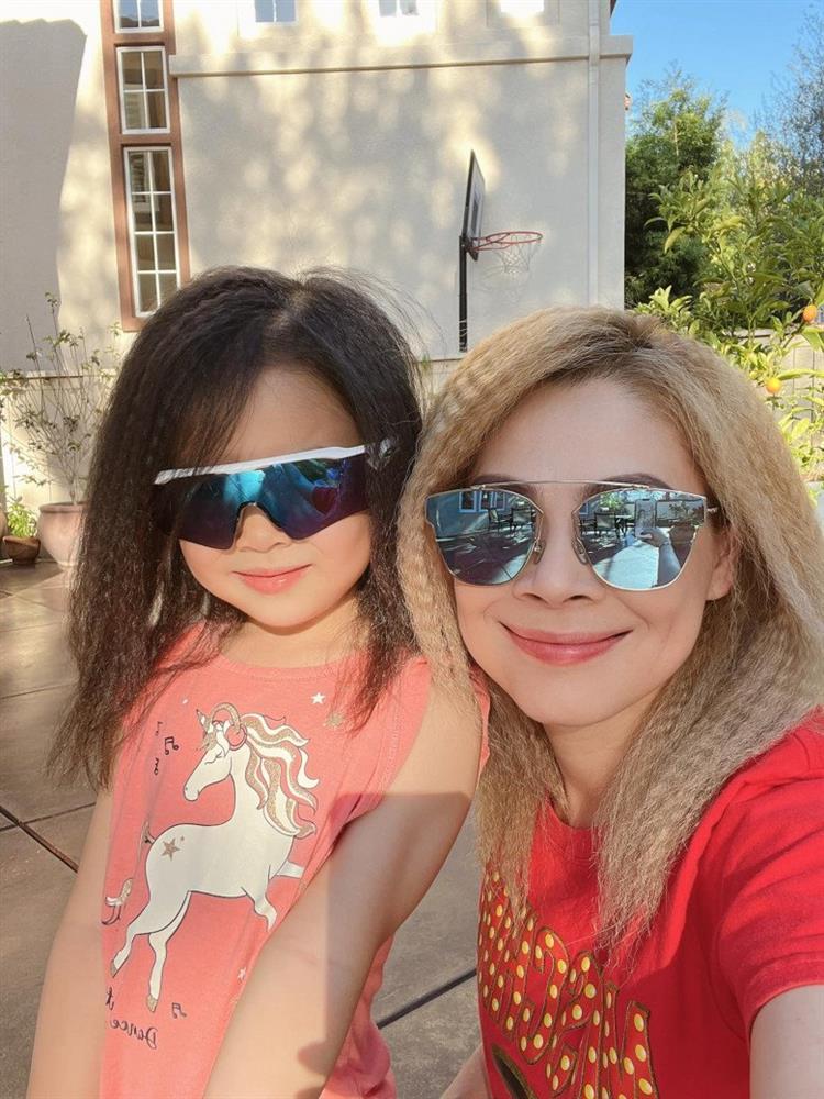 Ái nữ 4 tuổi nhà Thanh Thảo xách túi tiền tỷ đi sự kiện-1