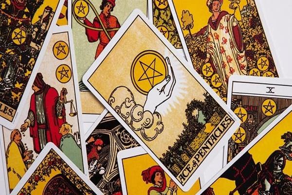 Bói bài tarot thứ Tư ngày 13/7/2022: Đừng xem ai đó là cả thế giới-1