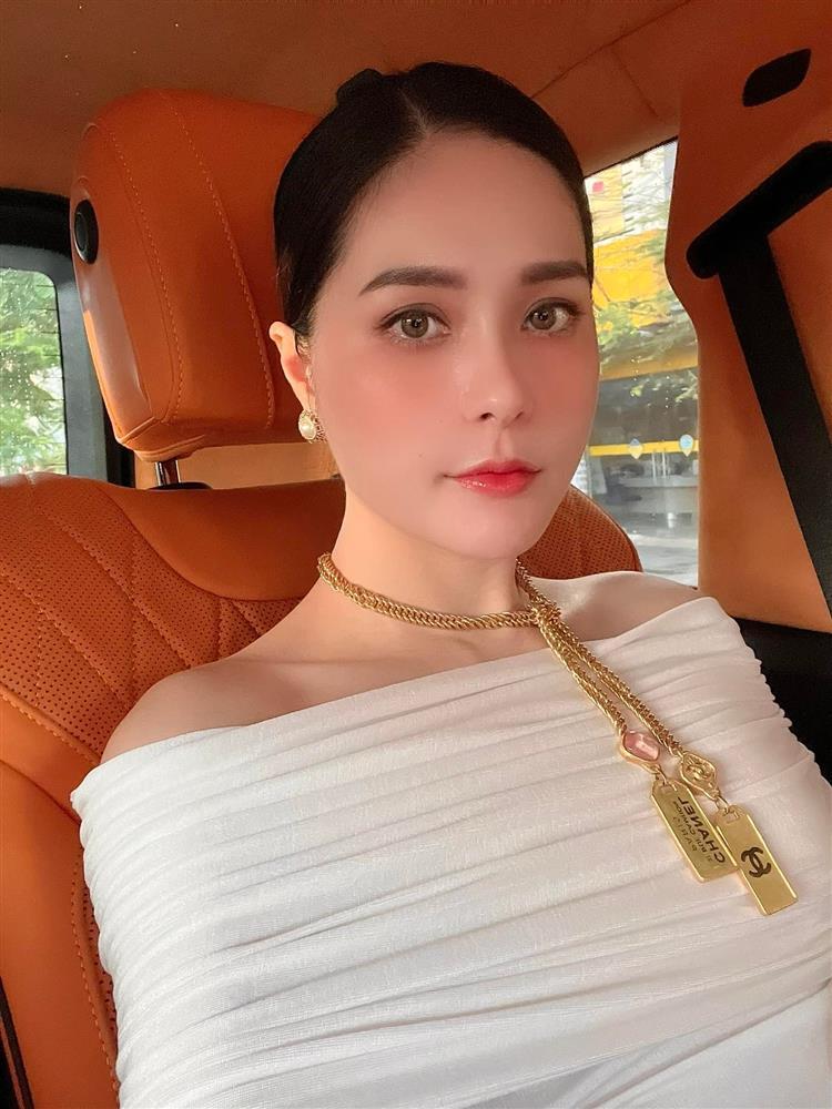 Thuê dàn trai 6 múi làm vệ sĩ, Đoàn Di Băng bị mắng thừa tiền-1