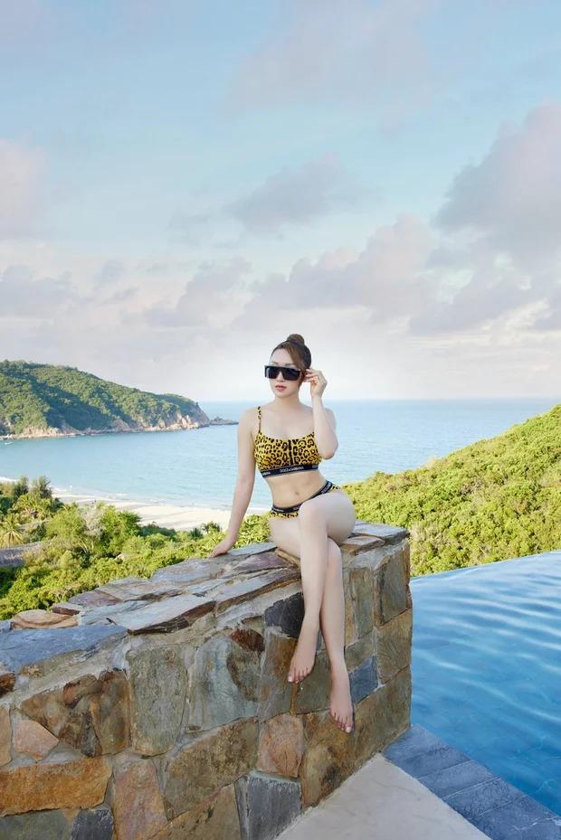 Vợ Chi Bảo khoe ảnh hạnh phúc bên chồng con, tiết lộ giảm 15kg sau sinh-9