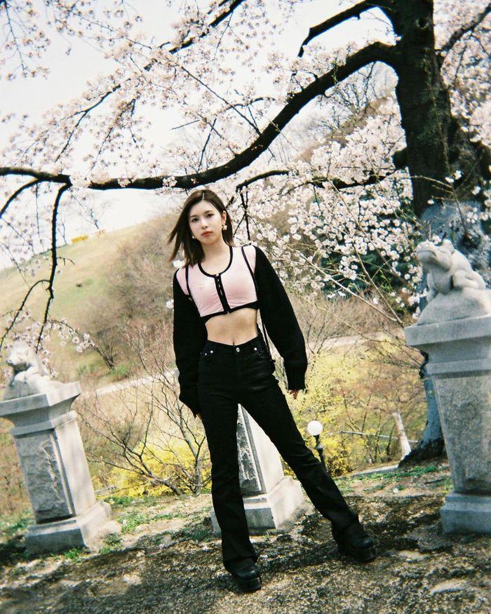 Top mỹ nhân Gen Z xứ Hàn sở hữu đôi chân cực phẩm-5