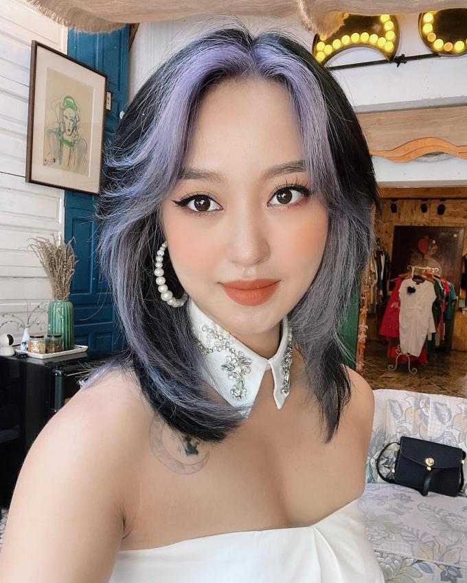 Hot girl đời đầu Mi Vân ngồi 9 tiếng làm kiểu tóc hot trend-2