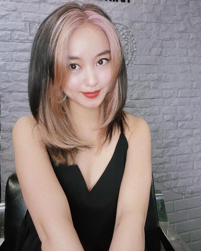 Hot girl đời đầu Mi Vân ngồi 9 tiếng làm kiểu tóc hot trend-7