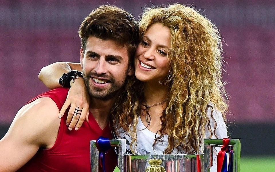 Pique muốn hàn gắn với Shakira-1