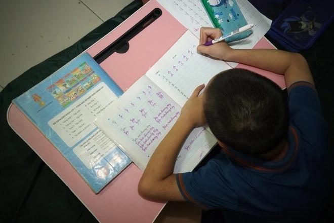 Ngày cuối cùng bên bố của cậu bé 8 tuổi, ai cũng đau lòng-6