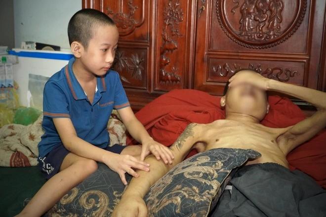 Ngày cuối cùng bên bố của cậu bé 8 tuổi, ai cũng đau lòng-7