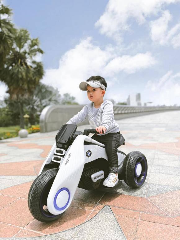 Ngỡ ngàng ngoại hình cháu trai 3 tuổi của ca sĩ Bảo Thy-4