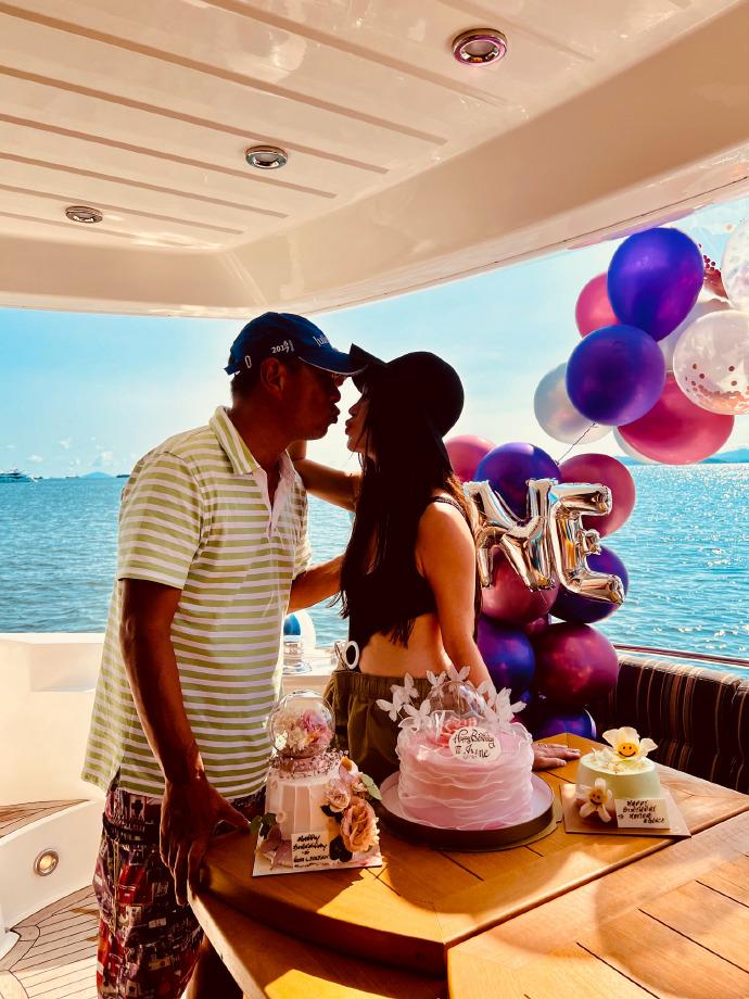 Ôn Bích Hà chơi lớn diện hẳn bikini trong tiệc sinh nhật 56 tuổi-1