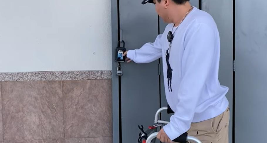 Nhà hàng 6 tỷ tại Mỹ của Khoa Pug thành nơi ở người vô gia cư-5