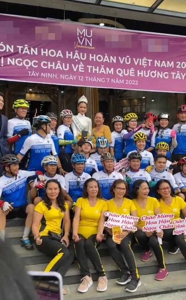 Ngọc Châu về Tây Ninh, netizen hú hồn bản sao xuất hiện-4