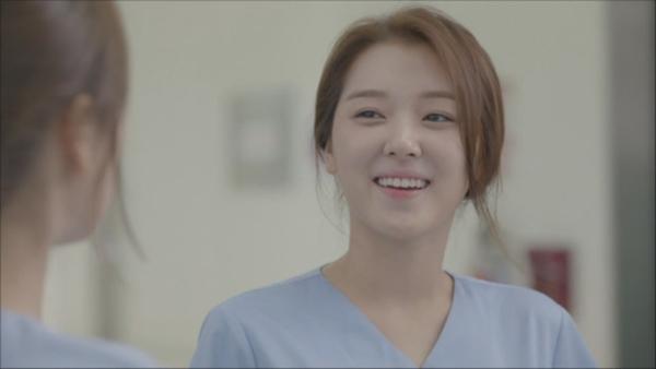 Nữ phụ mờ nhạt Hậu Duệ Mặt Trời: Nhan sắc thăng hạng, đóng nhiều nhưng vẫn chìm-1