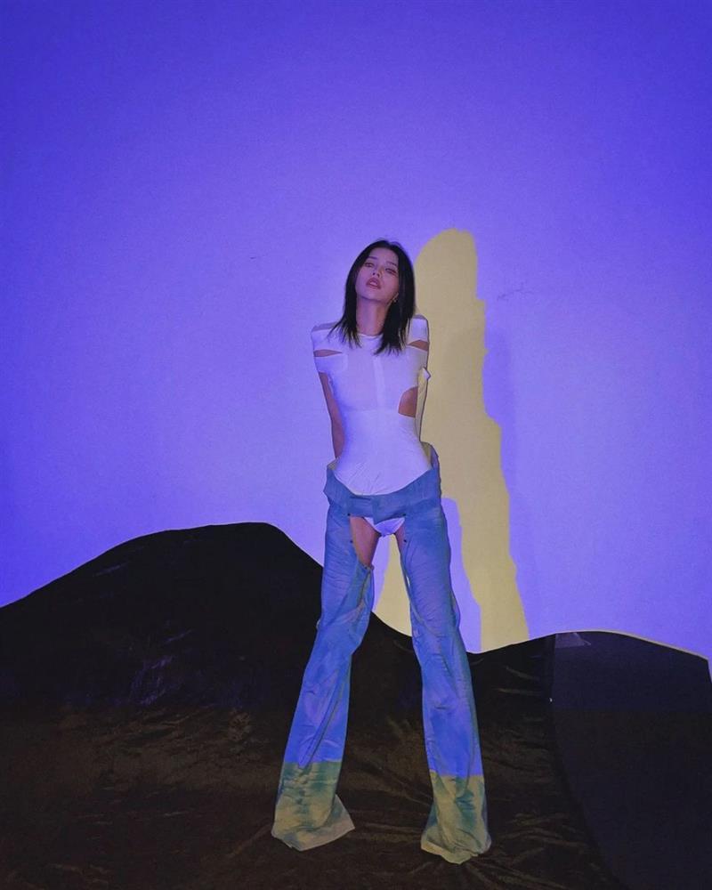 Những lần idol Kpop bị stylist hại-5