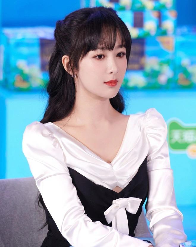 Dương Tử sáng cửa thành Nữ thần Kim Ưng dù bị chê không thể sang nổi-2