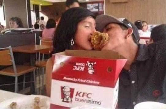 Những pha hẹn hò đi vào lòng đất: Chúa hề khi yêu cũng cần hài hước!-3