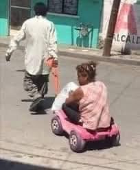 Những pha hẹn hò đi vào lòng đất: Chúa hề khi yêu cũng cần hài hước!-13