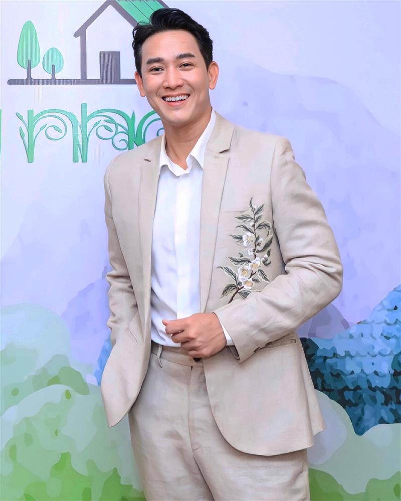 Tin showbiz Việt ngày 12/7: Tan chảy khoảnh khắc Subeo cưng chiều Lisa-13