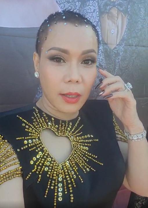 Hoài Phương gây sốc khi tặng Việt Hương nhẫn kim cương 11 carat-5