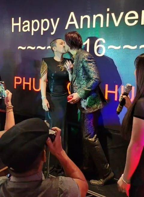 Hoài Phương gây sốc khi tặng Việt Hương nhẫn kim cương 11 carat-4