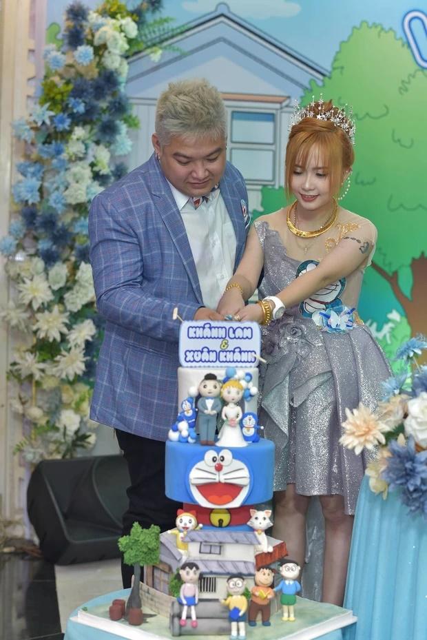 Đám cưới đặc biệt cặp đôi fan cuồng truyện tranh Doraemon-1